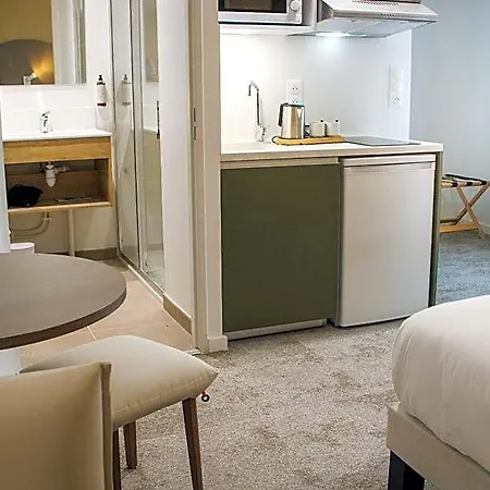 Adagio Access Bordeaux Sud 3* 페삭