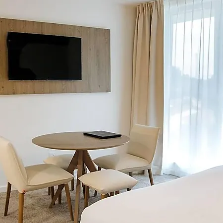 Adagio Access Bordeaux Sud 아파트호텔 페삭